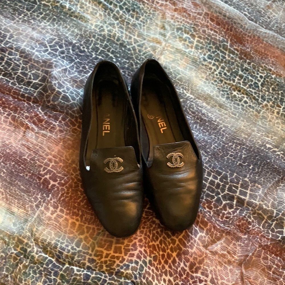 Authentic Chanel - Picture 5 of 10